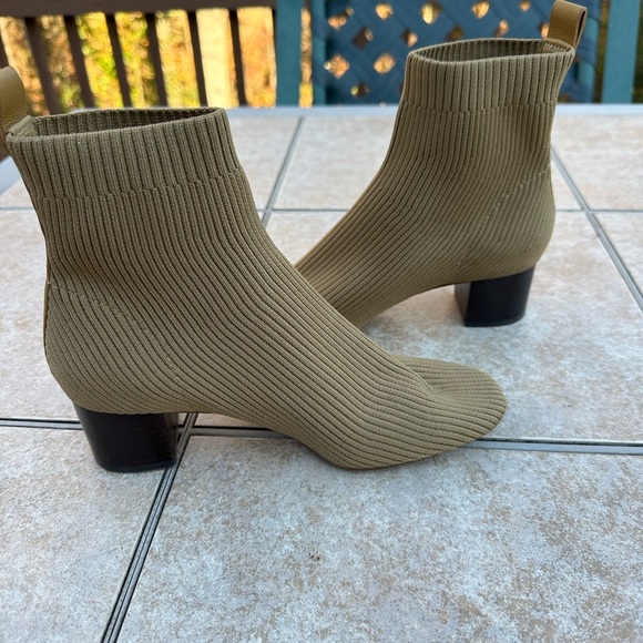 Everlane The Glove Boot - Picture 6 of 16